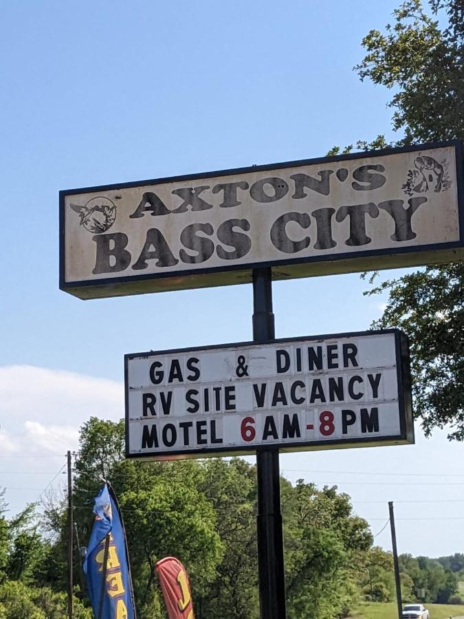 Axtons Bass City Lake Front Resort Emory Exteriér fotografie
